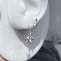 Daisy earrings