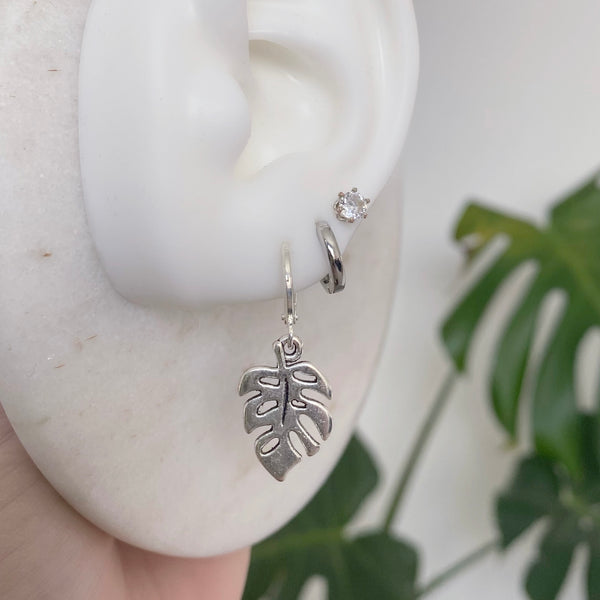 Monstera leaf earrings
